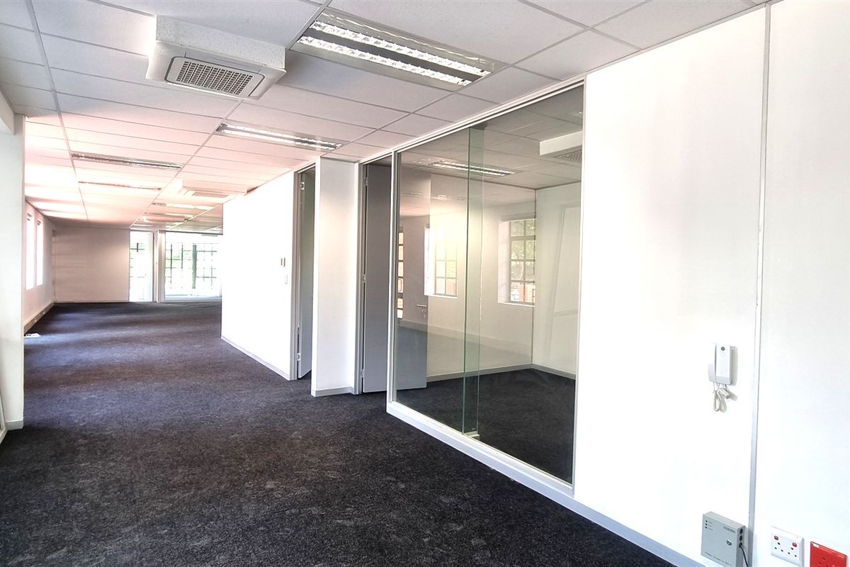 Office space to let in Peter Place Office Park - Photo 3