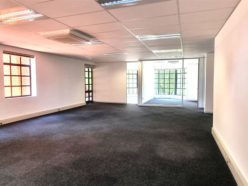 Office space to let in Peter Place Office Park - Photo 4