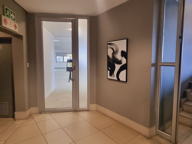 Office space to let on the Ground floor of Block B in Sunninghill - Photo 3