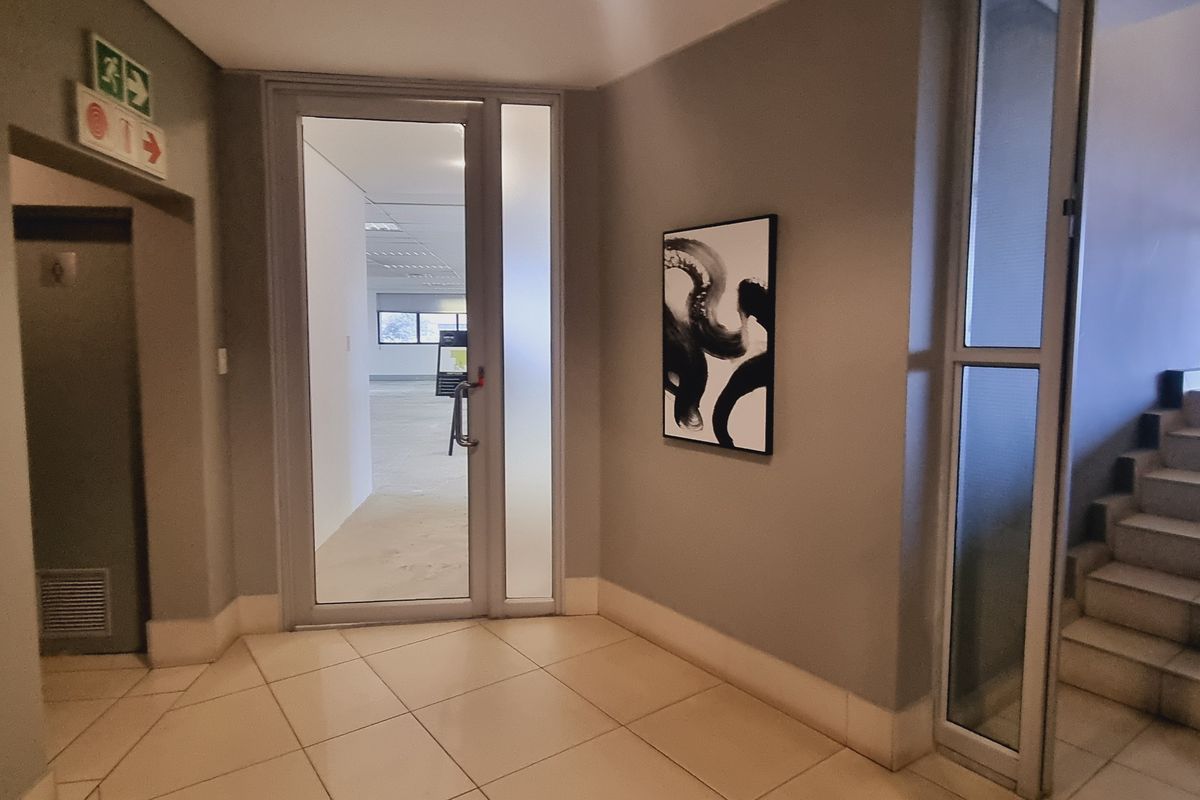 Office space to let on the Ground floor of Block B in Sunninghill - Photo 3