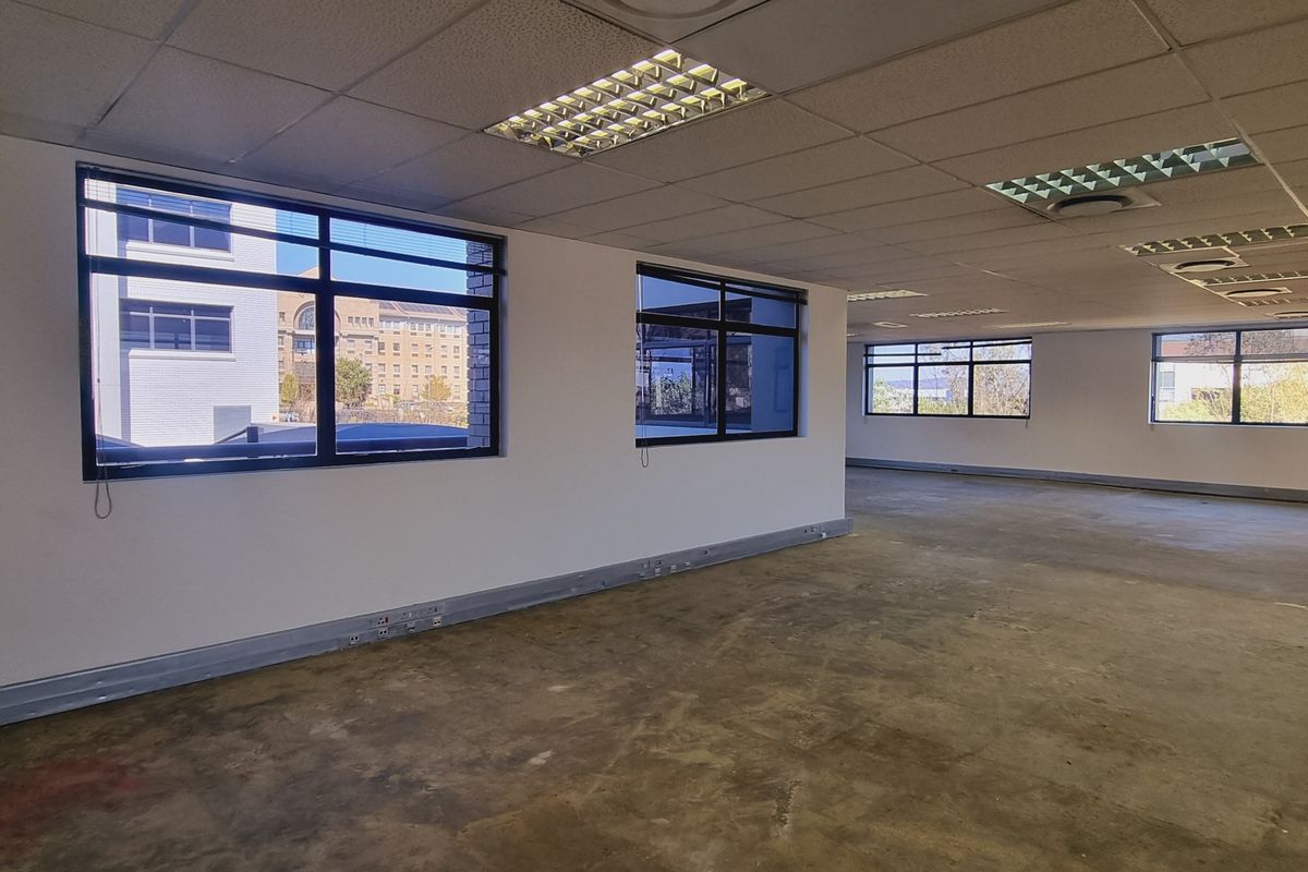 Office space to let on the Ground floor of Block B in Sunninghill - Photo 5