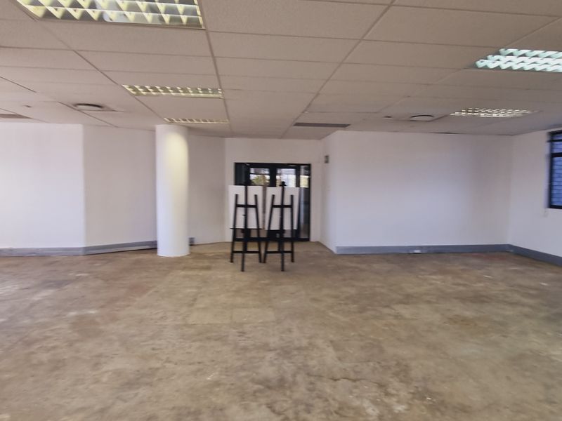 Office space to let on the Ground floor of Block B in Sunninghill - Photo 9