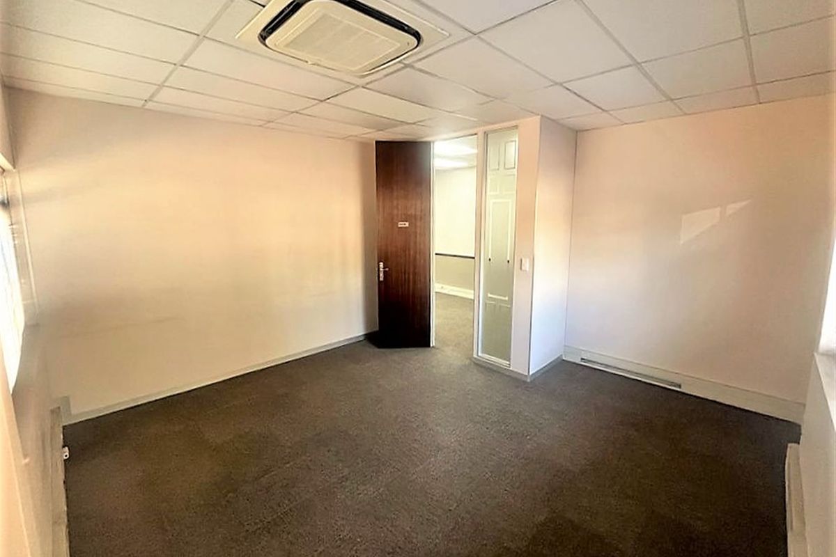 Office space to let - Photo 5