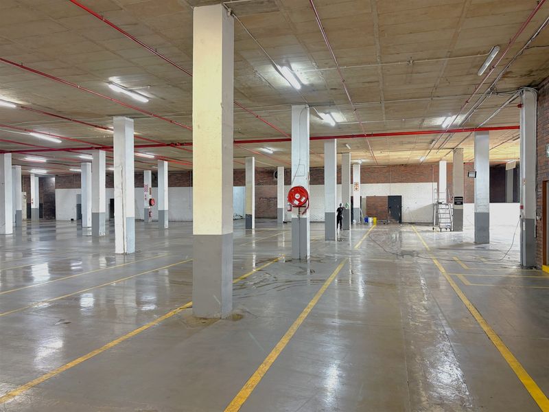 Prime Briardene Warehouse with Queen Nandi Drive Exposure - Photo 2