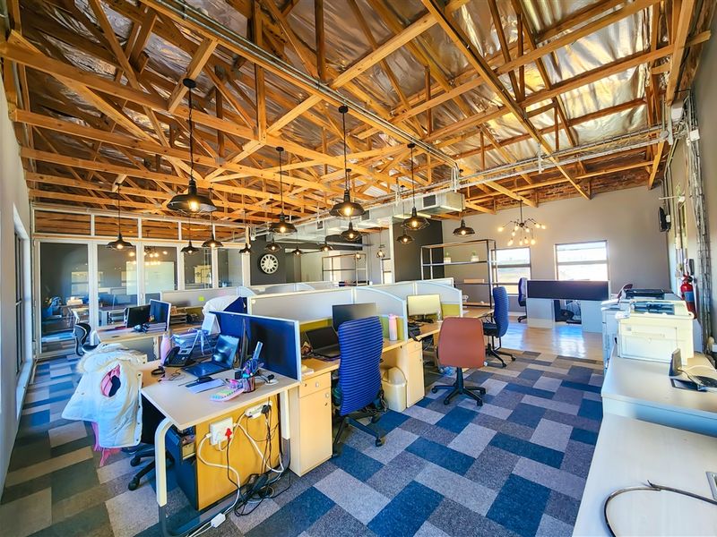 168m2 Modern Office to Let in Ruimsig - Photo 8