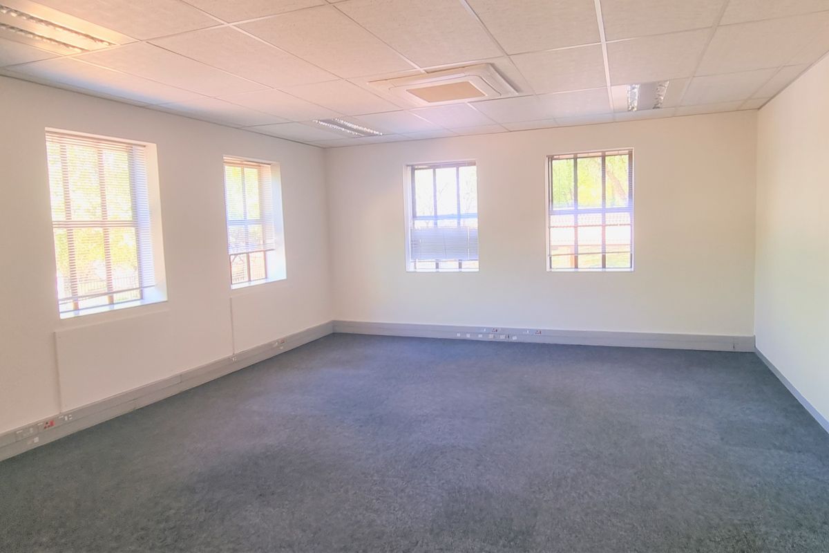Ground floor space to let in Eton Office Park - Photo 4