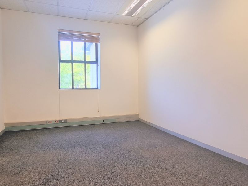 Ground floor space to let in Eton Office Park - Photo 5