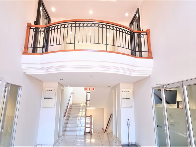 Ground floor space to let in Eton Office Park - Photo 2