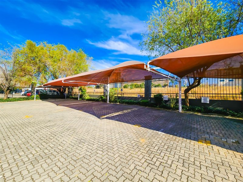 160m2 Modern Office to Let in Ruimsig - Photo 5