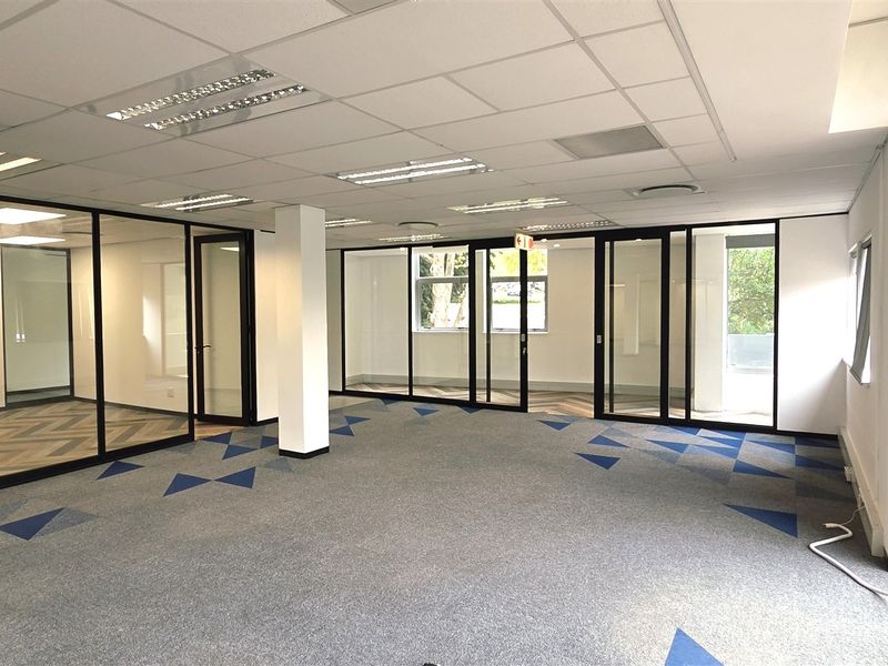 Office space to let in Ballyoaks Office Park - Photo 9
