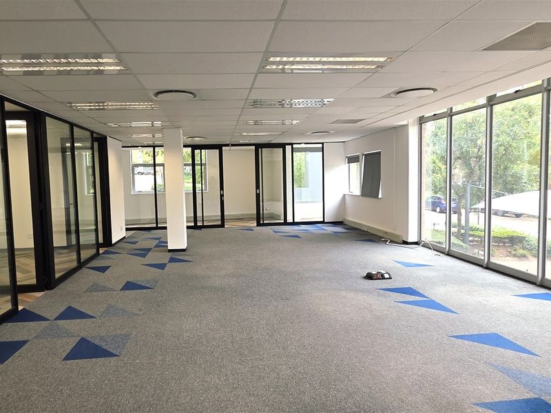 Office space to let in Ballyoaks Office Park - Photo 8