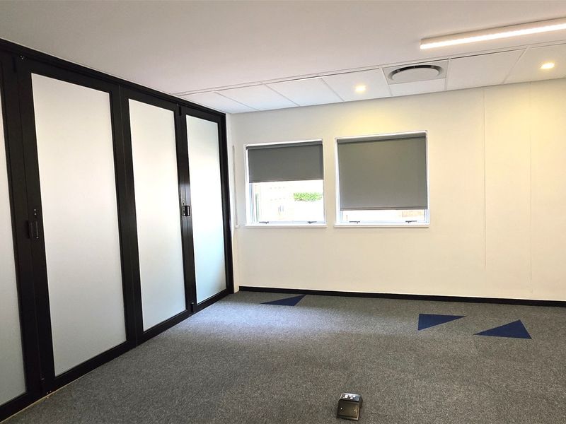 Office space to let in Ballyoaks Office Park - Photo 4