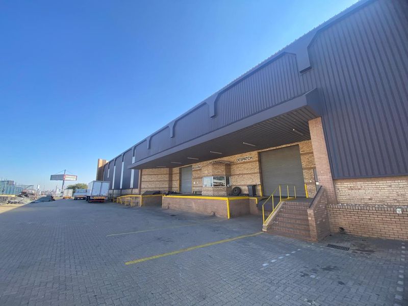 Freestanding Warehouse To Let in Midrand | N1 Highway Exposure | Dock Loading | Sprinklered Facility - Photo 5