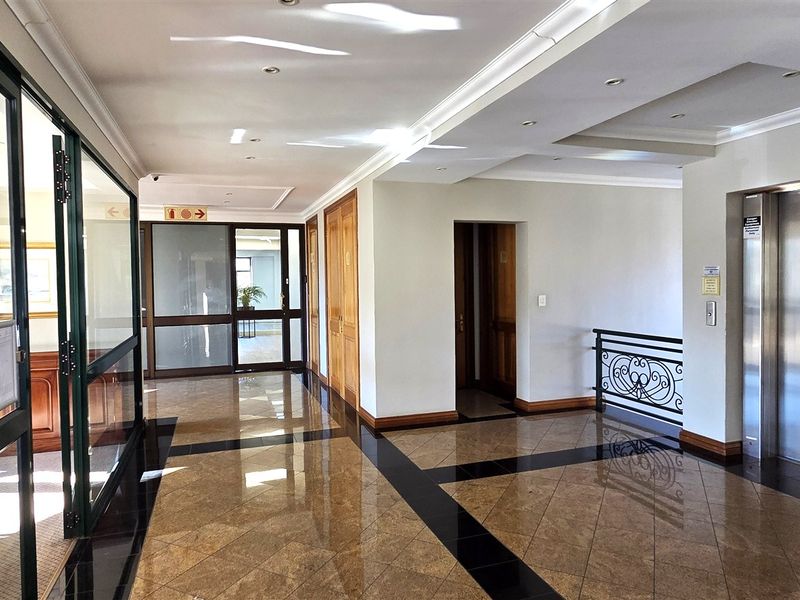 Office space to let in Peter Place - Photo 2