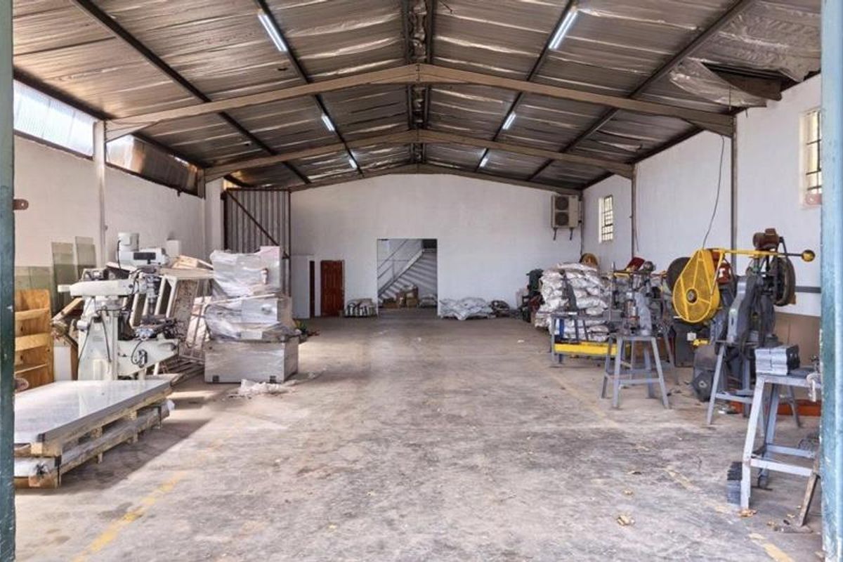 Versatile Industrial Property in Prime Merrivale Location - Photo 4