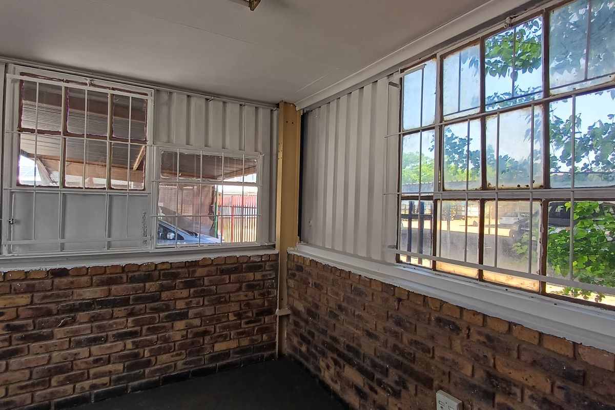 Commercial Property to Let in Meyerton - Photo 5