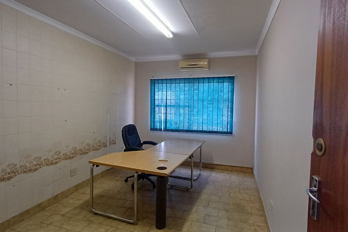 Commercial Property to Let in Meyerton - Photo 4