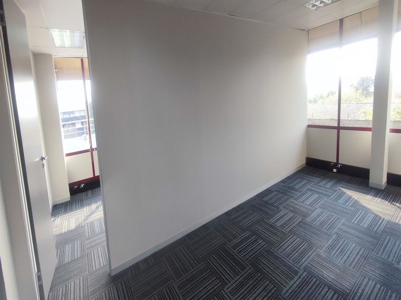 852m2 Offices to let in Cresta, Randburg - Photo 7