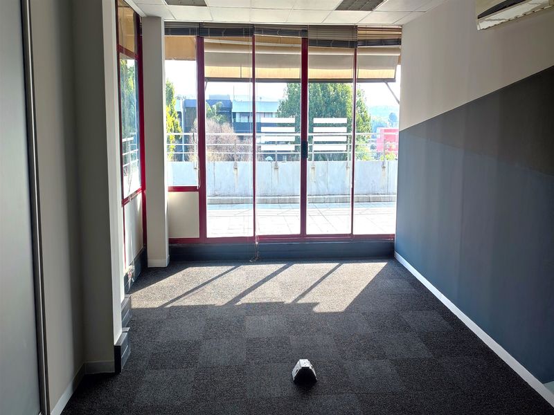 852m2 Offices to let in Cresta, Randburg - Photo 8