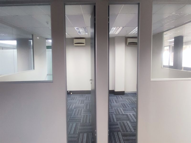 852m2 Offices to let in Cresta, Randburg - Photo 10