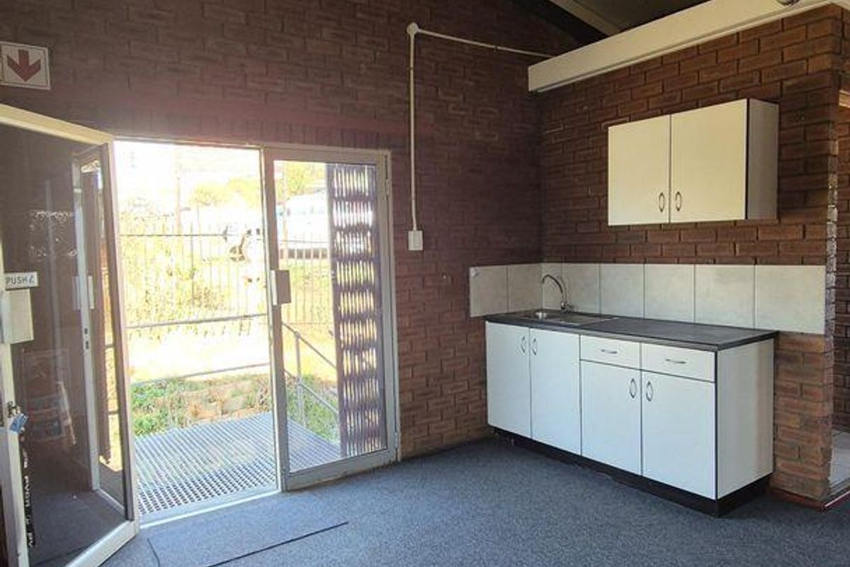 Light Industrial Property - Howick - Photo 4