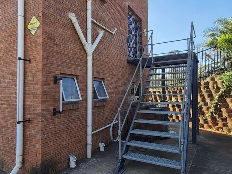 Light Industrial Property - Howick - Photo 2