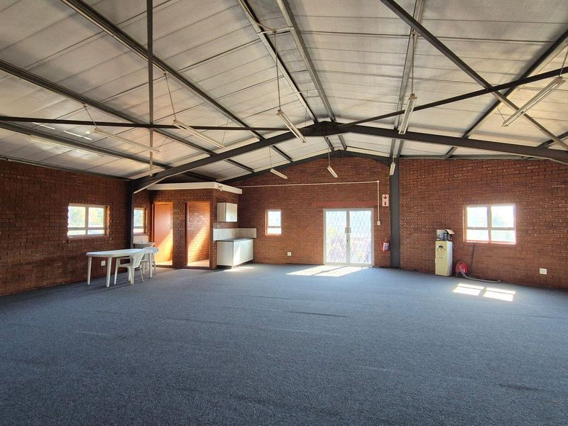Light Industrial Property - Howick - Photo 8