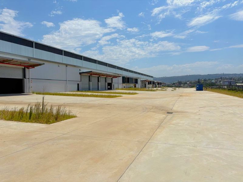 AAA-Grade Industrial Warehouse To Let - Prime Logistics Facility - Photo 1