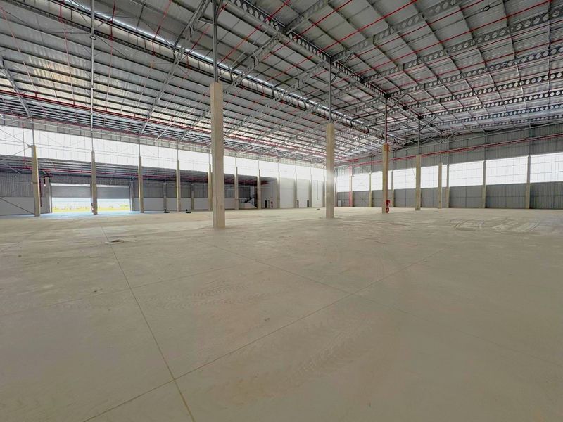 AAA-Grade Industrial Warehouse To Let - Prime Logistics Facility - Photo 7