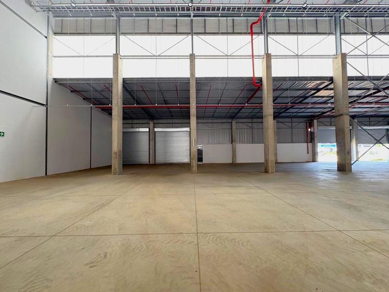 AAA-Grade Industrial Warehouse To Let - Prime Logistics Facility - Photo 5