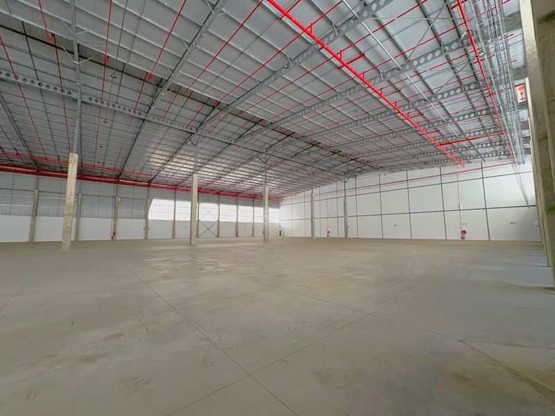 AAA-Grade Industrial Warehouse To Let - Prime Logistics Facility - Photo 9