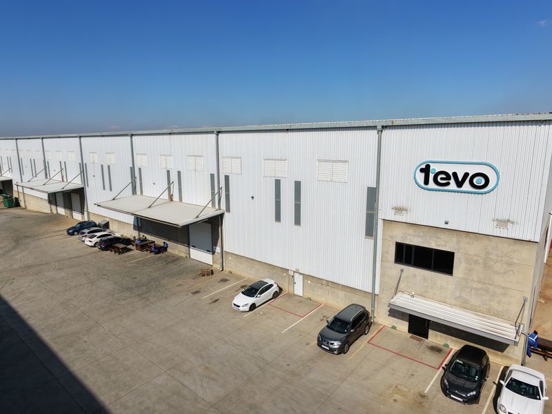 Warehouse to let in Pomona - Photo 6