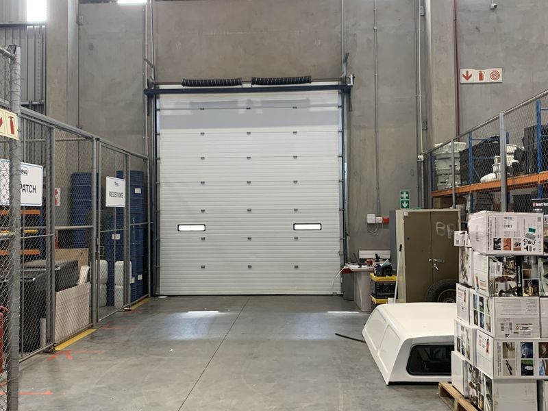 Warehouse to let in Pomona - Photo 7