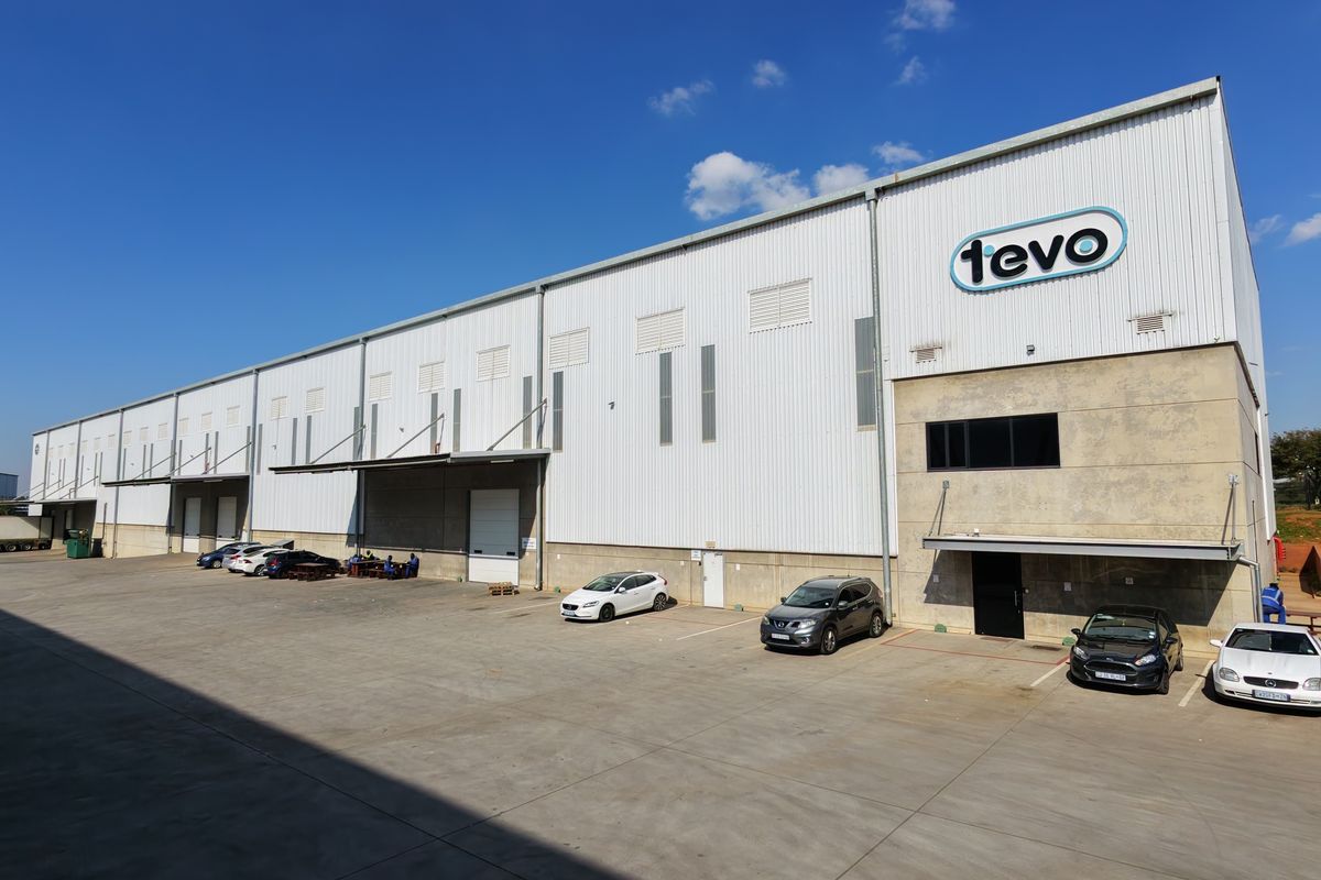 Warehouse to let in Pomona - Photo 5