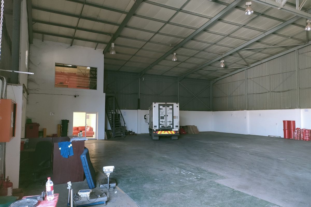 11034m2  Warehouse in Northlands  Business Park- TO LEASE - Photo 2