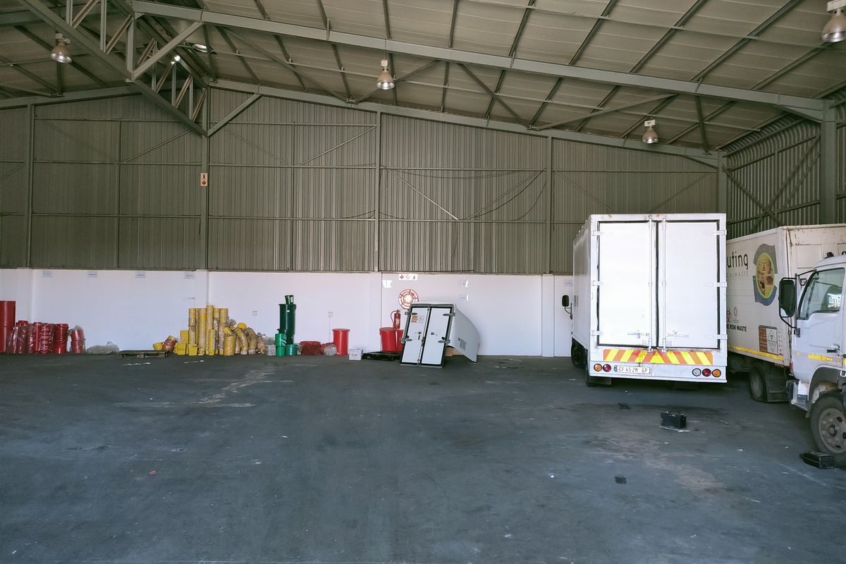 11034m2  Warehouse in Northlands  Business Park- TO LEASE - Photo 3