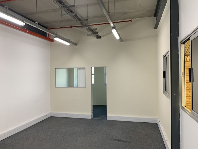 Warehouse to let in Gosforth Park - Photo 6