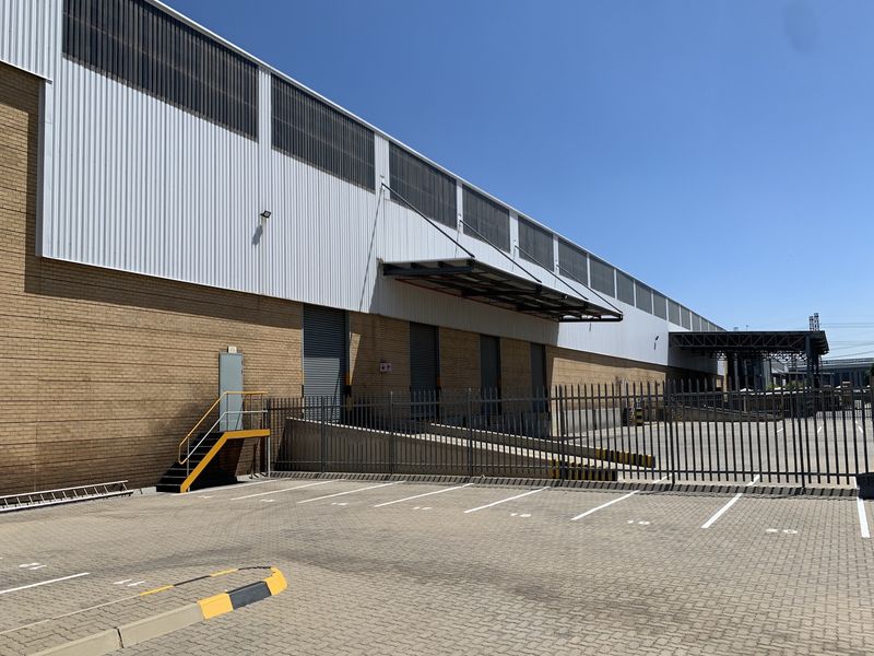 Warehouse to let in Gosforth Park - Photo 4