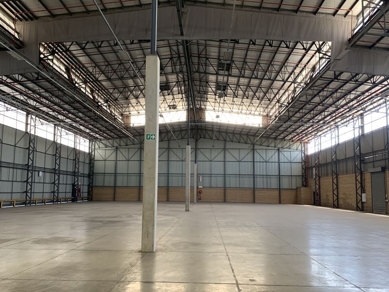 Warehouse to let in Gosforth Park - Photo 1