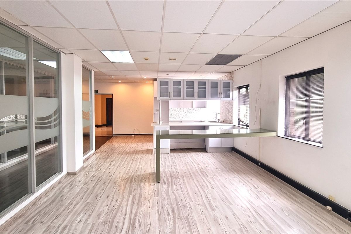 Office space to let in La Rocca Office Park - Photo 5