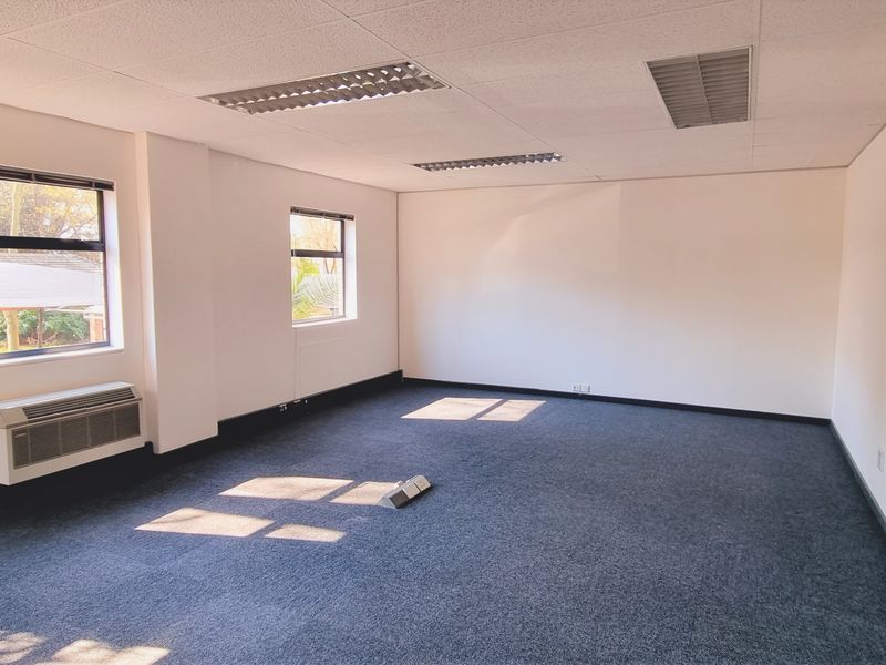 Office to let in Northdowns Office Park - Photo 4
