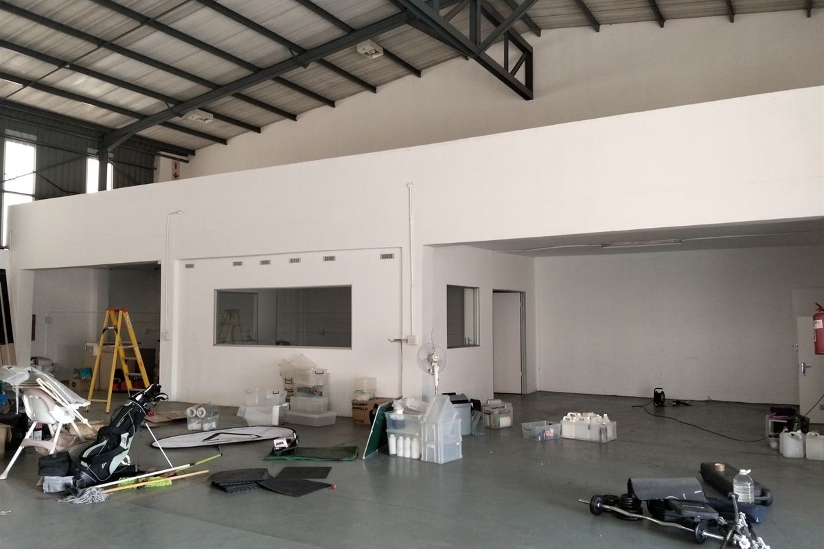 454m2  Warehouse  - TO LEASE - Photo 5