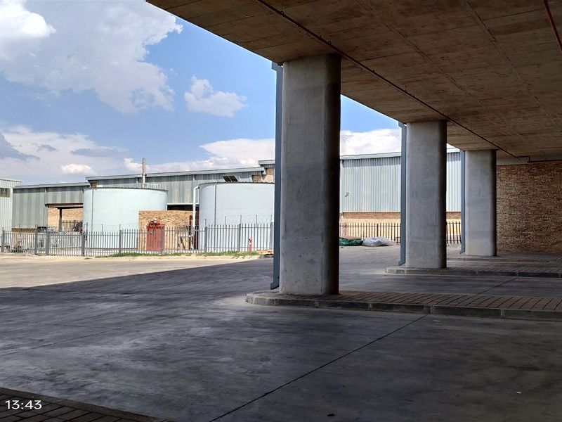 5024m2  Warehouse  - TO LEASE in KYA SAND - Photo 10
