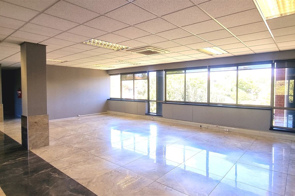 Office space to let in The Woodlands Office Park - Photo 4