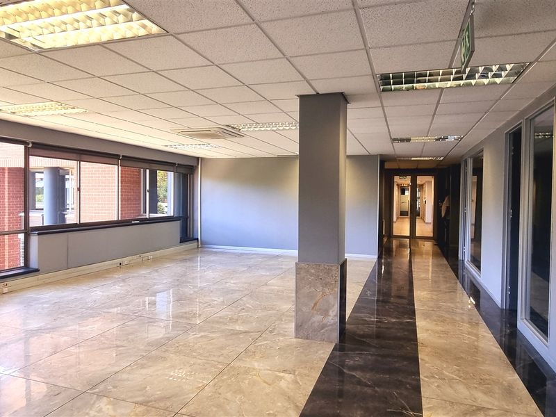 Office space to let in The Woodlands Office Park - Photo 3