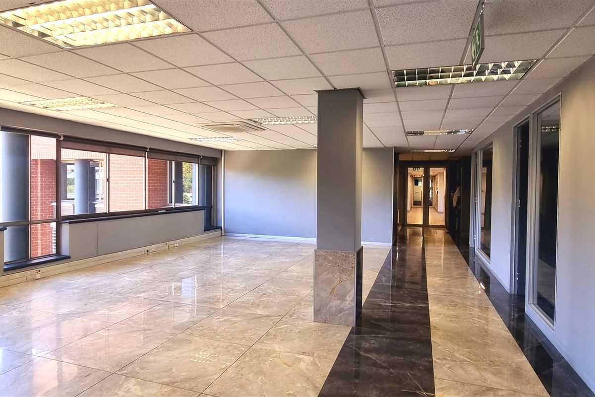 Office space to let in The Woodlands Office Park - Photo 3