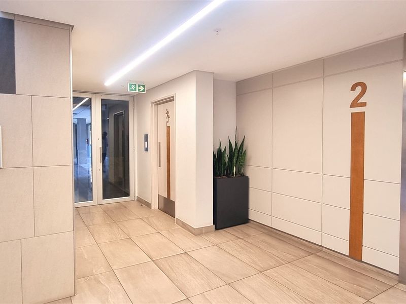 Office space to let in The Woodlands Office Park - Photo 2