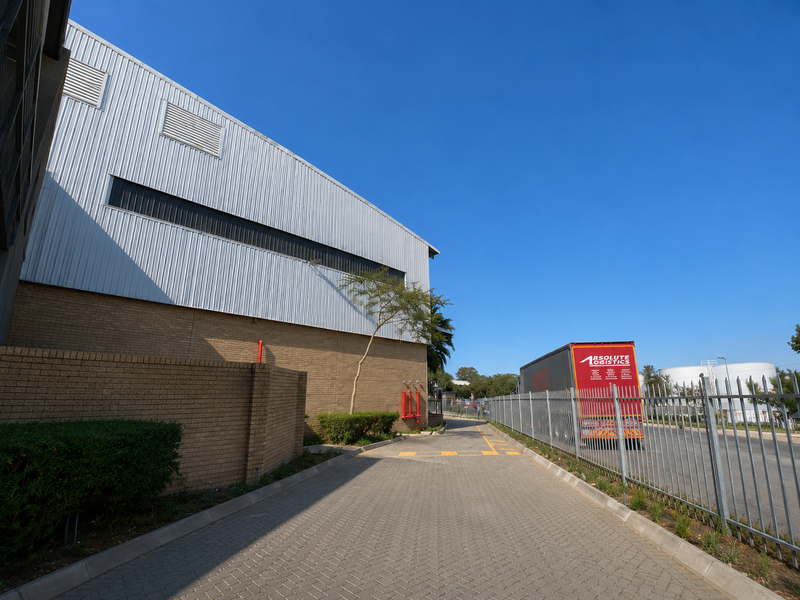 AAA-Grade 7,738m2 Logistics Warehouse To Let | Randjespark, Midrand - Photo 10