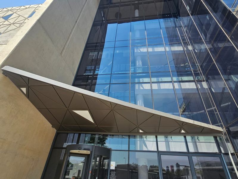 TO LET – Upmarket & Immaculate Office Space  436m2– Menlyn - Photo 2