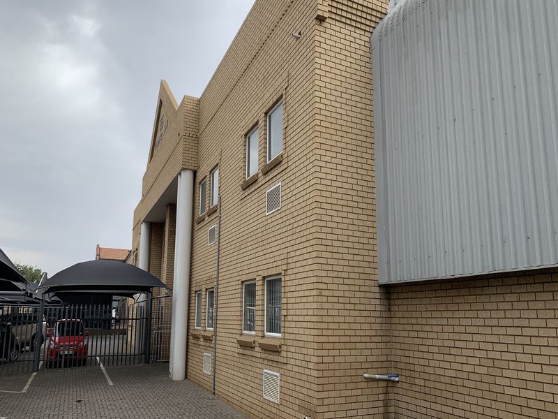 Warehouse to let in Spartan - Photo 6